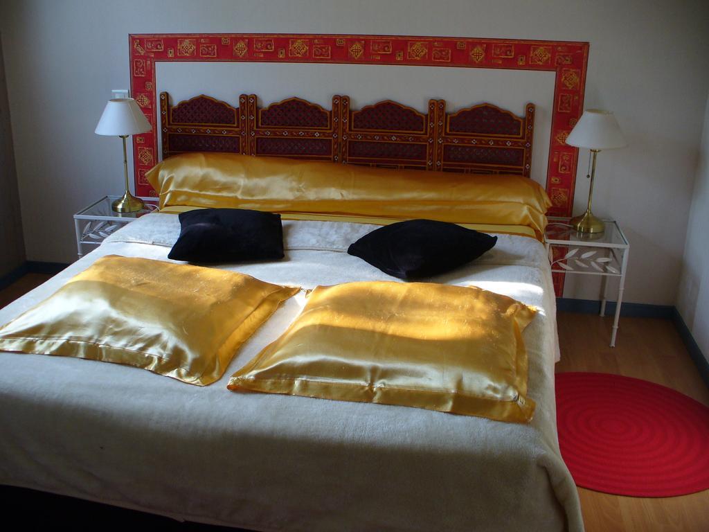 Chambre D'Hotes Dyrslot Bed and Breakfast Saint-Denis-de-Pile Kamer foto